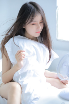 旧里番OVA我侵犯她的理由